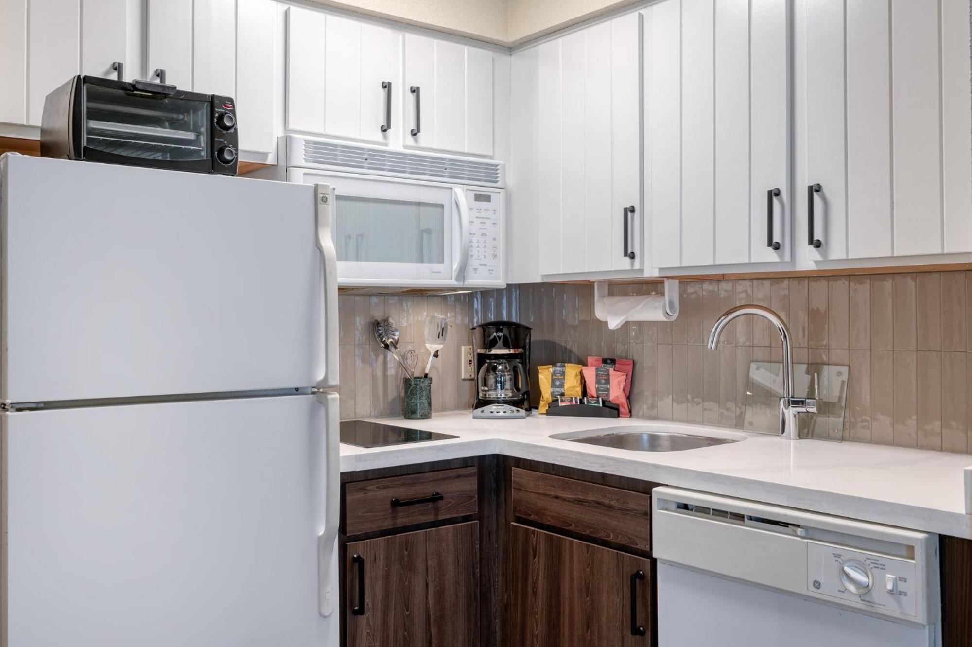 Staybridge Suites Allentown Airport Lehigh Valley By Ihg Экстерьер фото