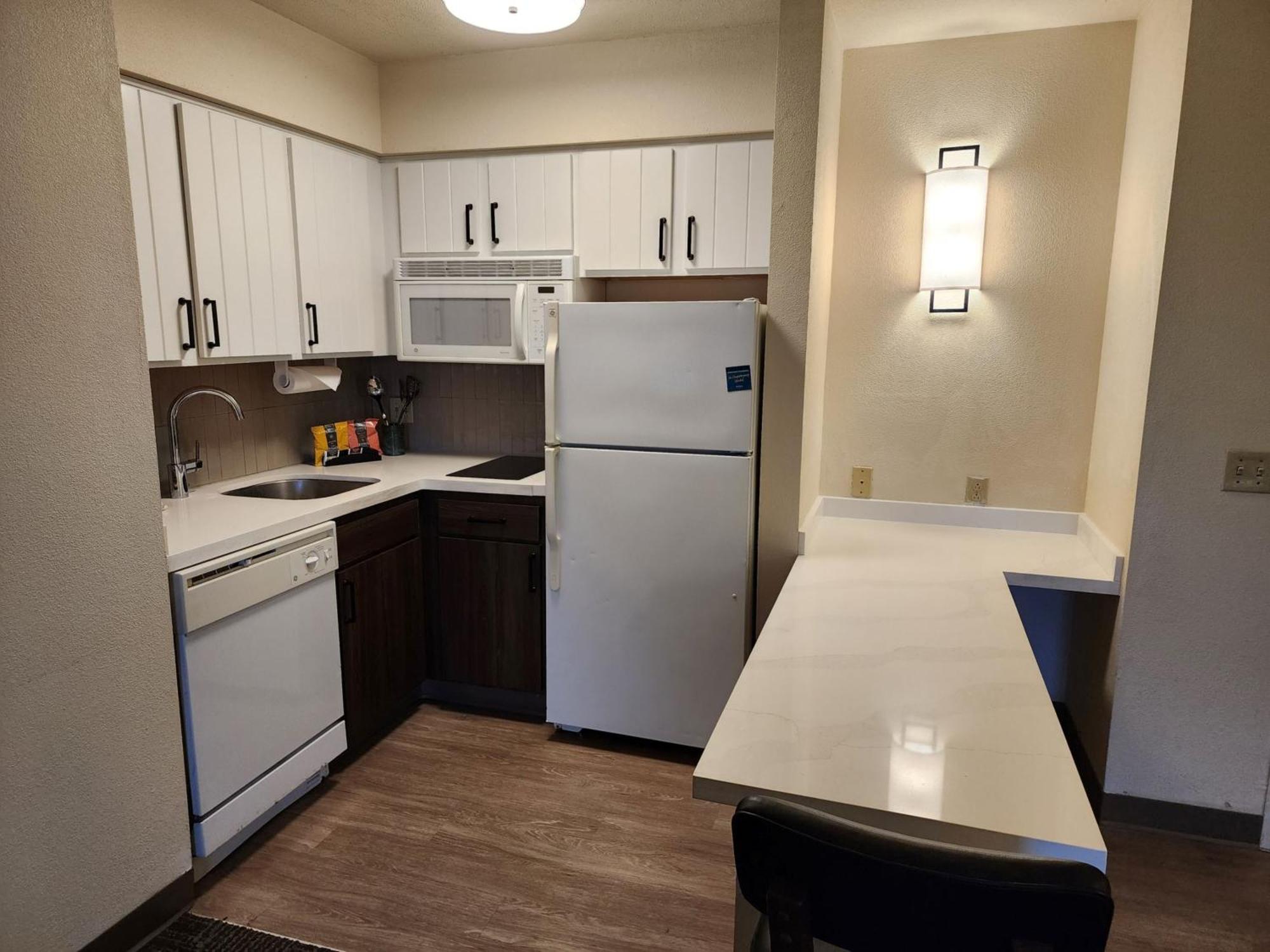 Staybridge Suites Allentown Airport Lehigh Valley By Ihg Экстерьер фото